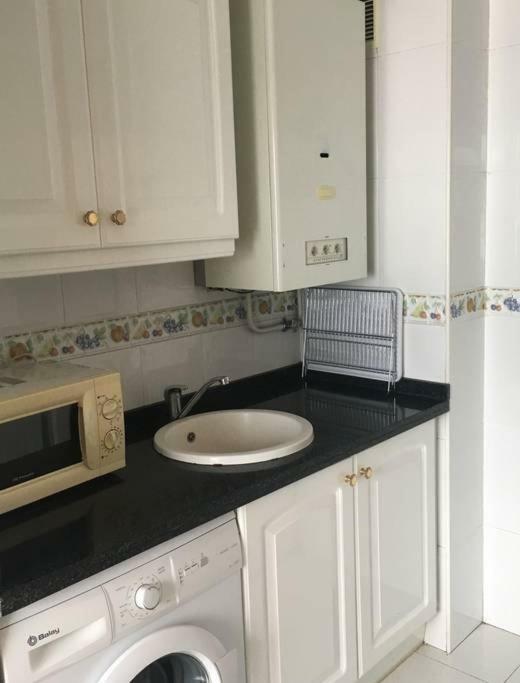 Апартаменти Apartamento Nautico Хіхон Екстер'єр фото